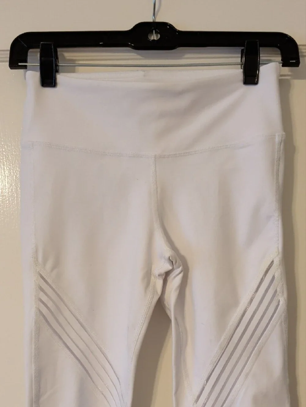 ALO Yoga White Multi Legging - Size  XXS